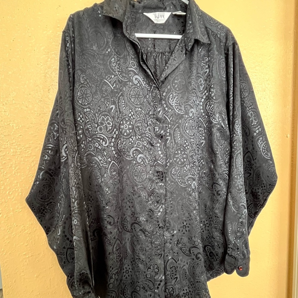Women’s Button Down